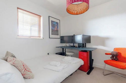 Photo 3 - Perfectly Located 2BD Flat - Bermondsey