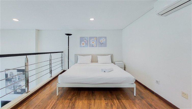 Photo 1 - Nice And Fancy Studio Loft At Brooklyn Alam Sutera Apartment