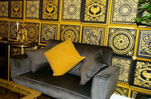 Photo 11 - Sexy Luxurious Versace Apartment Near Sheffield