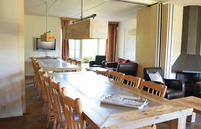 Combined Bungalow with Decorative Fireplace near Veluwe - Photo 24