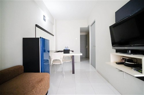 Photo 17 - Simple And Homey 2Br At Dian Regency Apartment