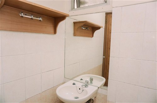 Photo 16 - Comfort Designed 2Br Apartment At Mediterania Palace Residence