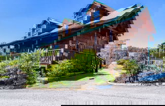Foto 1 - Ern850 - Simply The Best - Great Location - Close To All The Action! 4 Bedroom Cabin by RedAwning