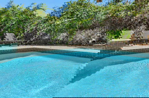 Foto 38 - Gulf Front With Private Pool, Sleeps 21, Amazing Decks, Free Beach Setup!