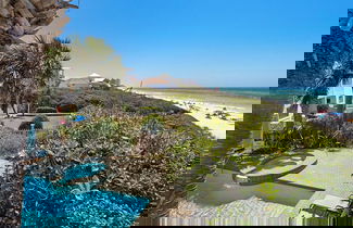 Foto 1 - Gulf Front With Private Pool, Sleeps 21, Amazing Decks, Free Beach Setup!