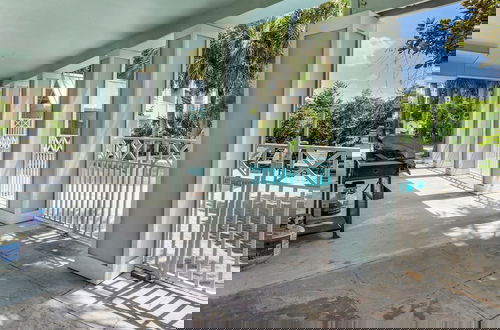 Foto 65 - Gulf Front With Private Pool, Sleeps 21, Amazing Decks, Free Beach Setup!