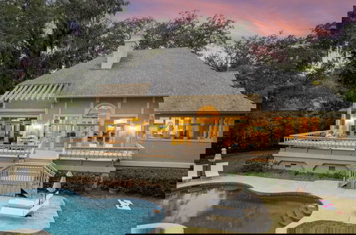 Photo 7 - Hilton Ivory by Avantstay Luxe Home + Pool/patio