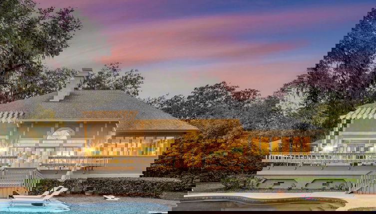Photo 1 - Hilton Ivory by Avantstay Luxe Home + Pool/patio