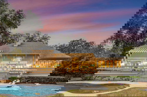 Photo 1 - Hilton Ivory by Avantstay Luxe Home + Pool/patio