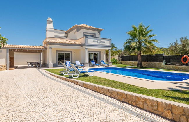 Villa Tavagueira in Guia - Photo 3