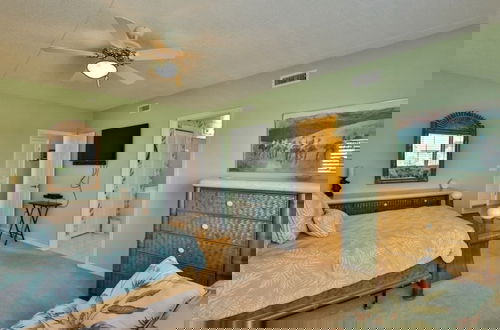 Foto 4 - Surf And Racquet 101 3 Bedroom Condo by RedAwning