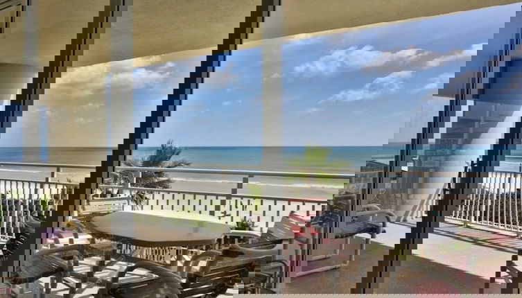 Photo 1 - Surf And Racquet 101 3 Bedroom Condo by RedAwning