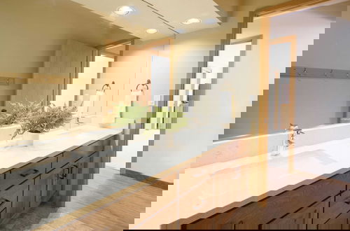Photo 31 - Sage Blush by Avantstay Upgraded 4 Bdr/chefs Kitchen/ A/c/hot Tub!