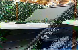 Foto 3 - Romance On The Rows - Hot Tub City Centre