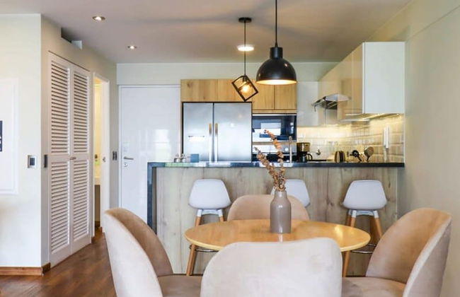 w Fascinating 1BR With Balcony in Miraflores - Foto 11
