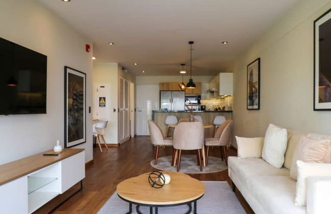 w Fascinating 1BR With Balcony in Miraflores - Foto 14