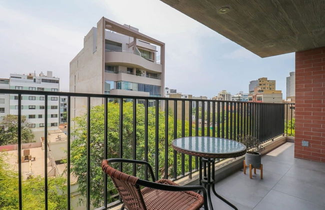 w Fascinating 1BR With Balcony in Miraflores - Foto 34