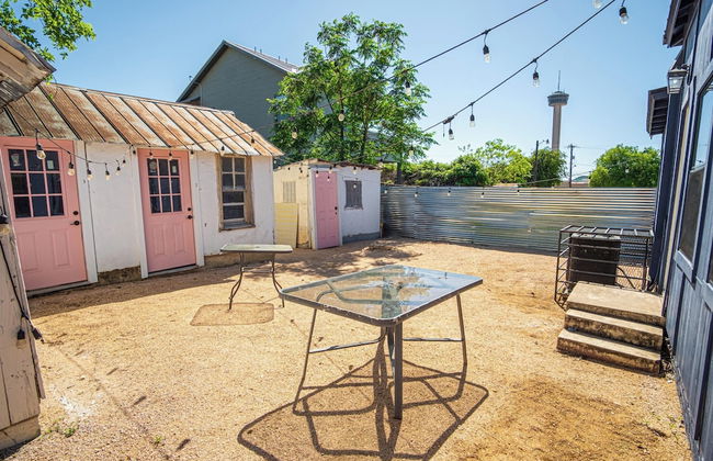 Stunning 3br/2ba Haven in Downtown's Heart - Photo 11