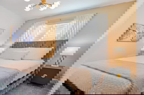 Foto 10 - Private Pool Themed Bedrooms at Best Location