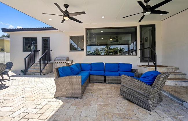 Stunning 3 Bd Pool House w Enchanting Water Views - Foto 38