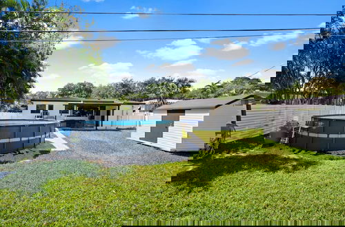 Foto 41 - Stunning 3 Bd Pool House w Enchanting Water Views