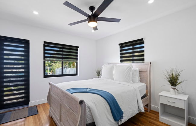 Stunning 3 Bd Pool House w Enchanting Water Views - Foto 18