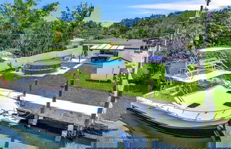 Foto 1 - Stunning 3 Bd Pool House w Enchanting Water Views