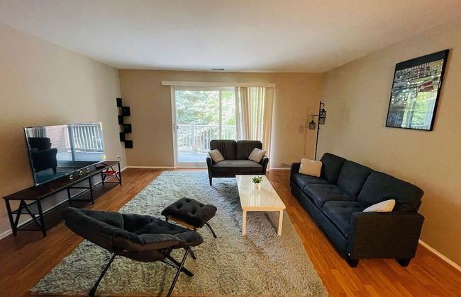 Amazing 2 Bedroom 2 Bath Condo - Foto 23