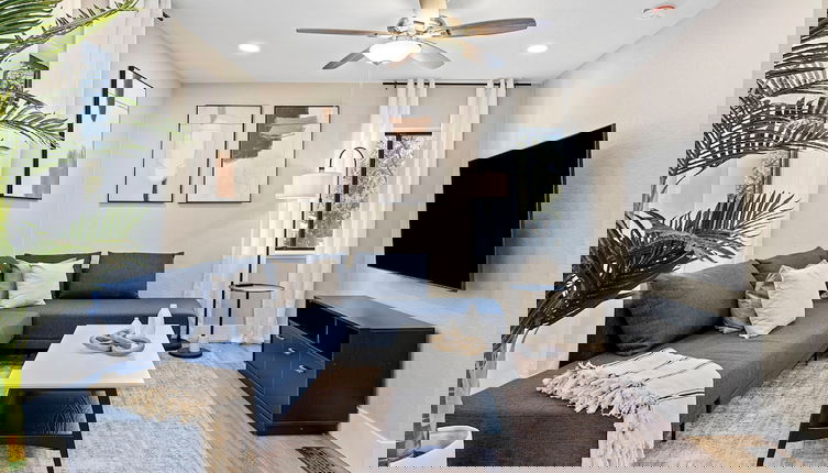 Foto 1 - Elegant 4BD Reno Abode Close to Shops and Casinos