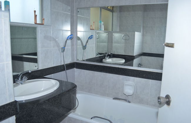 Ocean View Apartment - Photo 8