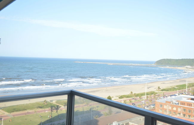 Ocean View Apartment - Photo 12