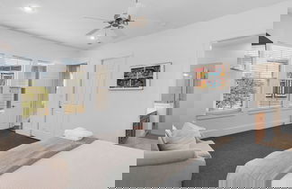 Foto 3 - Private Pool, Minutes to the Gulf - Pet Friendly + 5 Bikes: Sleeps 12