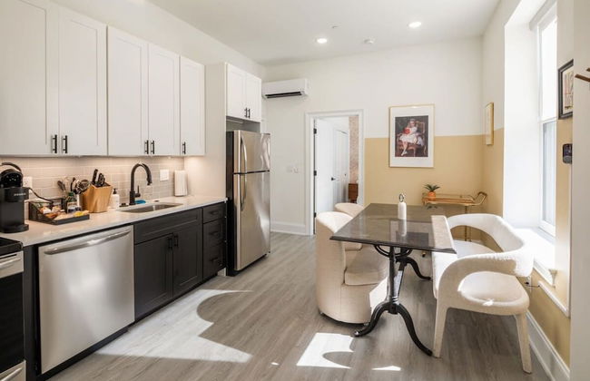 Sosuite 1BR Apt w W/d, Large Dining Seating - Foto 23
