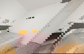 Foto 2 - Apartment With Parking by Renters