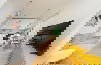 Foto 1 - Apartment With Parking by Renters