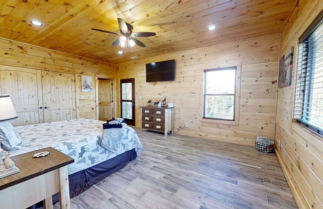 Lazy Bear Lodge 5 Bedroom Cabin by RedAwning - Foto 12