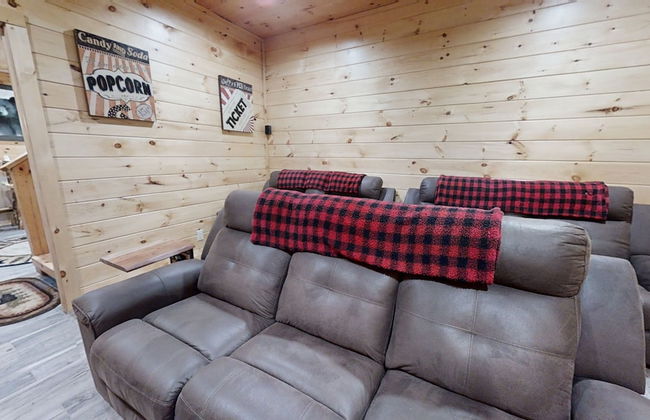 Lazy Bear Lodge 5 Bedroom Cabin by RedAwning - Foto 34
