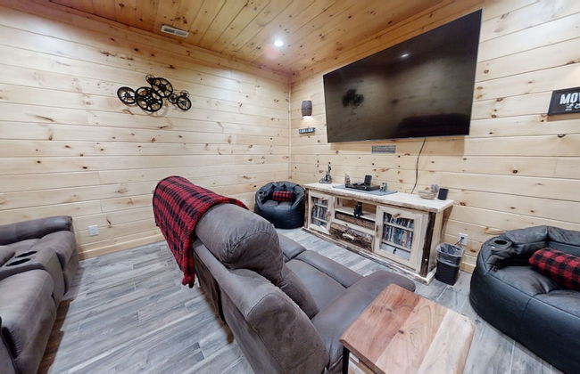 Lazy Bear Lodge 5 Bedroom Cabin by RedAwning - Foto 35