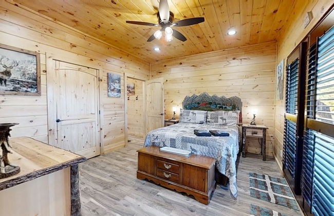 Lazy Bear Lodge 5 Bedroom Cabin by RedAwning - Foto 16