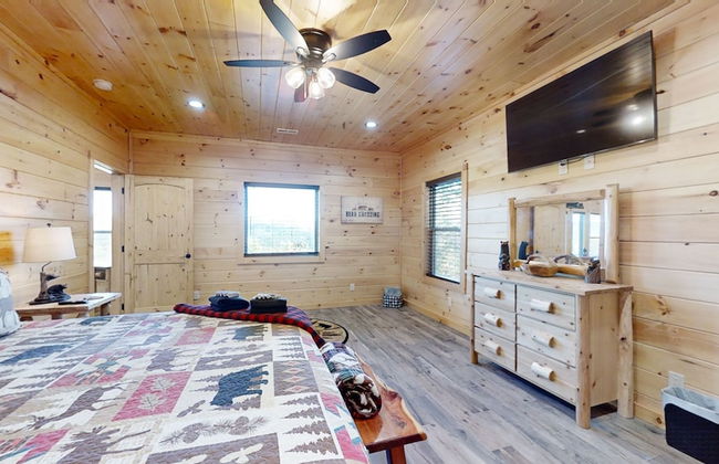 Lazy Bear Lodge 5 Bedroom Cabin by RedAwning - Foto 8