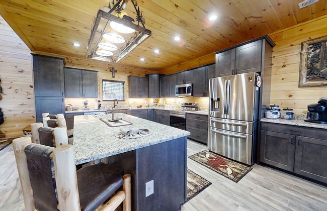 Lazy Bear Lodge 5 Bedroom Cabin by RedAwning - Foto 23