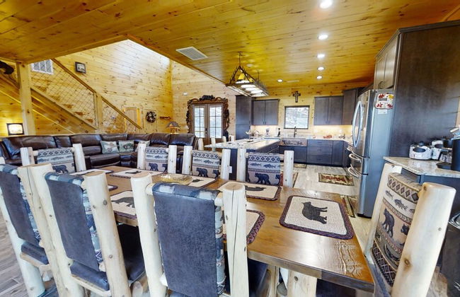 Lazy Bear Lodge 5 Bedroom Cabin by RedAwning - Foto 27
