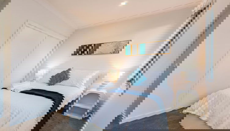 Foto 1 - StayAU Stylish 4BR Home Ringwood