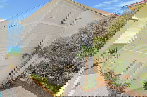 Foto 35 - Shellstone Cottage Beach Front Seacrest Home with Private Pool and 5 Bedrooms 4 Home by RedAwning