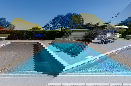 Photo 42 - Beach House With Pool in West Wittering