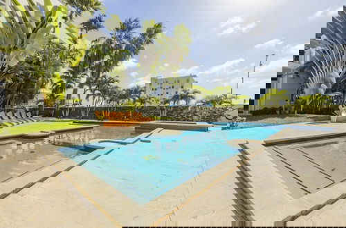 Photo 36 - 4BR 3BA w Pool Sleeps 10 200m From Eagle Beach