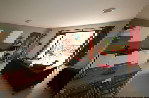 Photo 9 - Apartment Mama Sha With Private Balcony