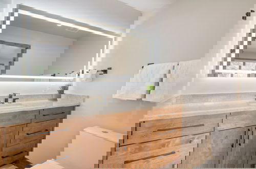 Foto 6 - Snowflake by Avantstay Ski In/out + Patio