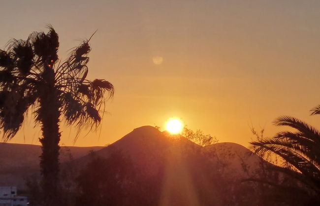 Studio With Pool, Garden and Open Roof Bathroom - Foto 4