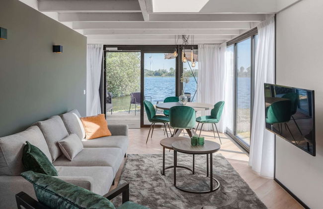 Luxurious Lodge With Terrace and Balcony - Photo 5